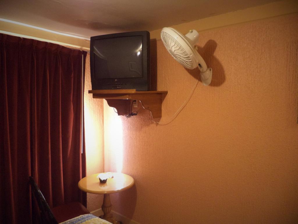 Hotel Diaz Tijuana Værelse billede