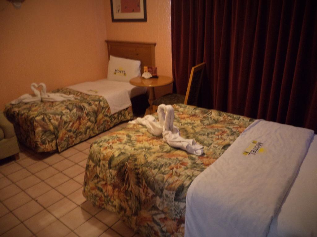 Hotel Diaz Tijuana Værelse billede