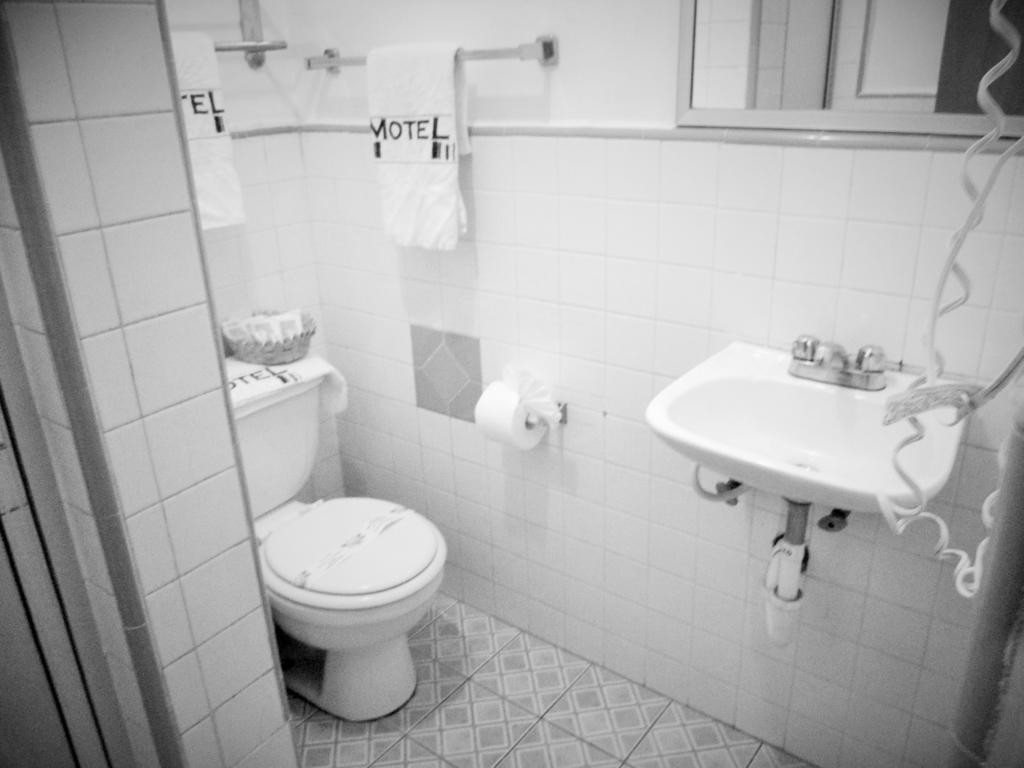 Hotel Diaz Tijuana Værelse billede