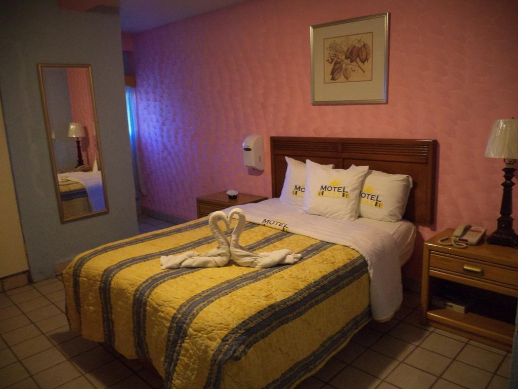 Hotel Diaz Tijuana Eksteriør billede