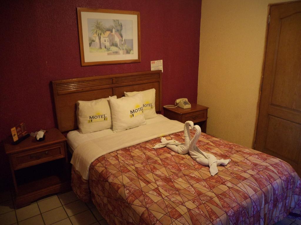 Hotel Diaz Tijuana Eksteriør billede